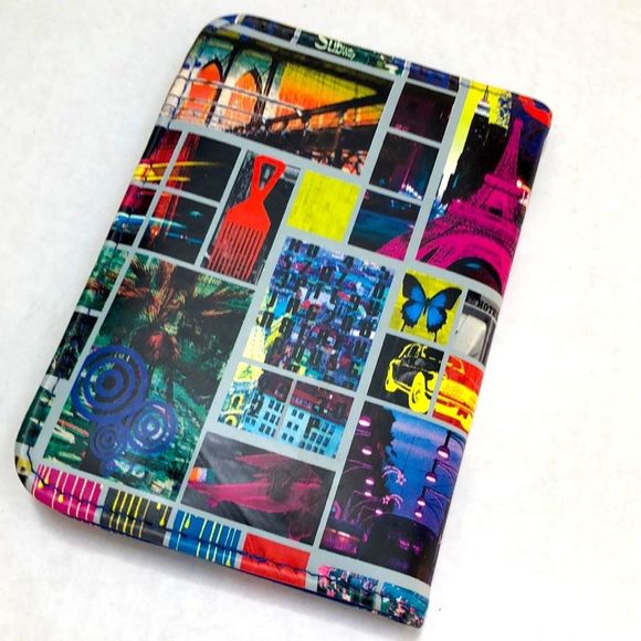 ✨NEW✨ with 🏷tags!✨ Icing brand Collage wallet - Picture 5 of 9